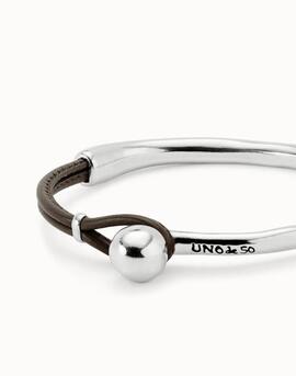 Pulsera UNO DE 50  aro plata trozo cuero marron