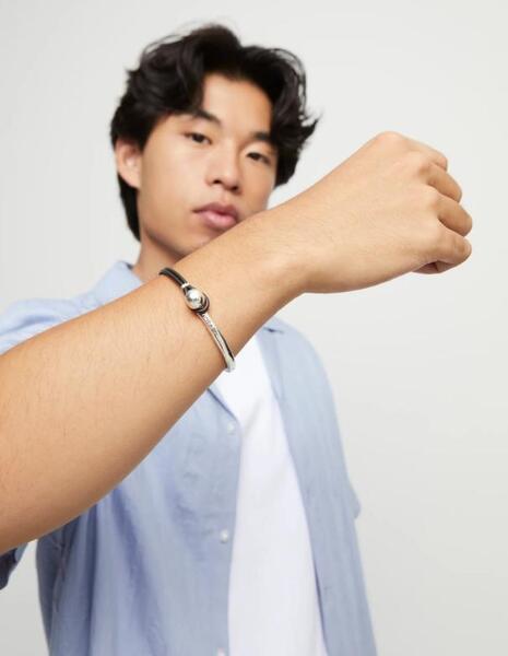 Gallery a25715 0exsyqry