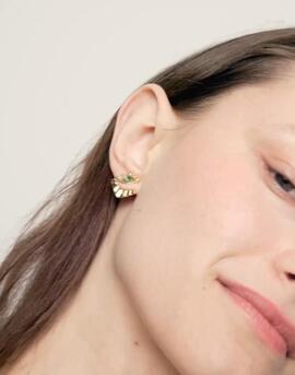 Pendientes UNO DE 50 con forma de ojo y cristal verde