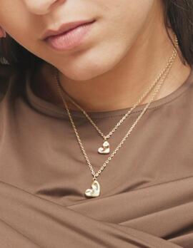 Colgante UNO DE 50 cadena de varias hebras con dos corazones