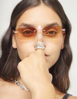 Anillo UNO DE 50 tres formas orgánicas entrelazadas