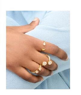 Anillo LUXENTER dorado abierto luna